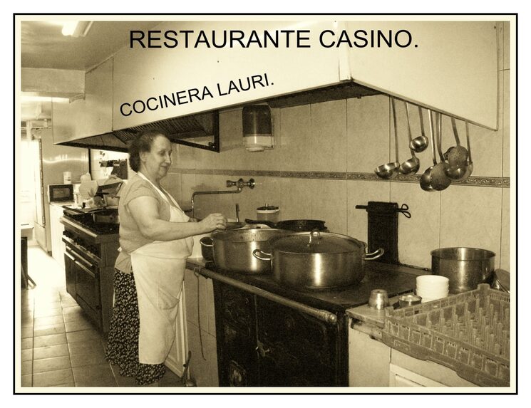LAURI. LA COCINERA DEL RESTAURANTE "EL CASINO"