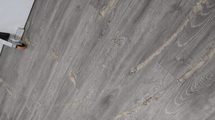 El suelo actual en mal estado