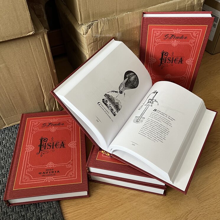 Ejemplares recién llegados de la imprenta