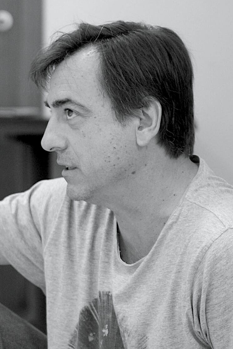 Alvaro Lasso de la Vega-Creador y guionista