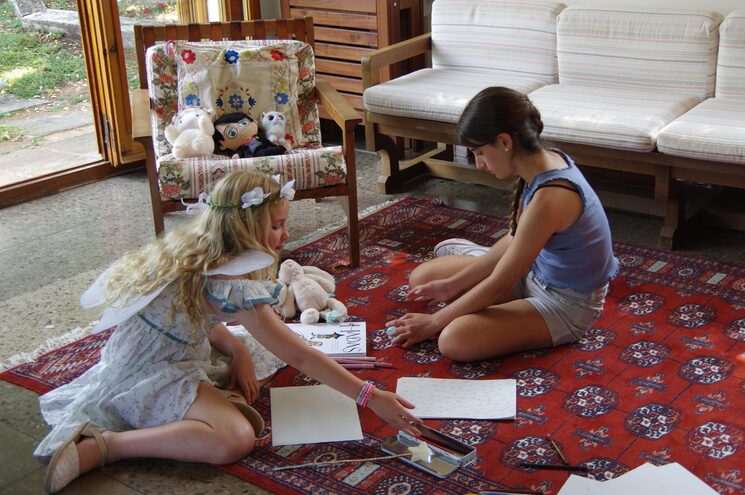 Quan ningú ens mira (2025)