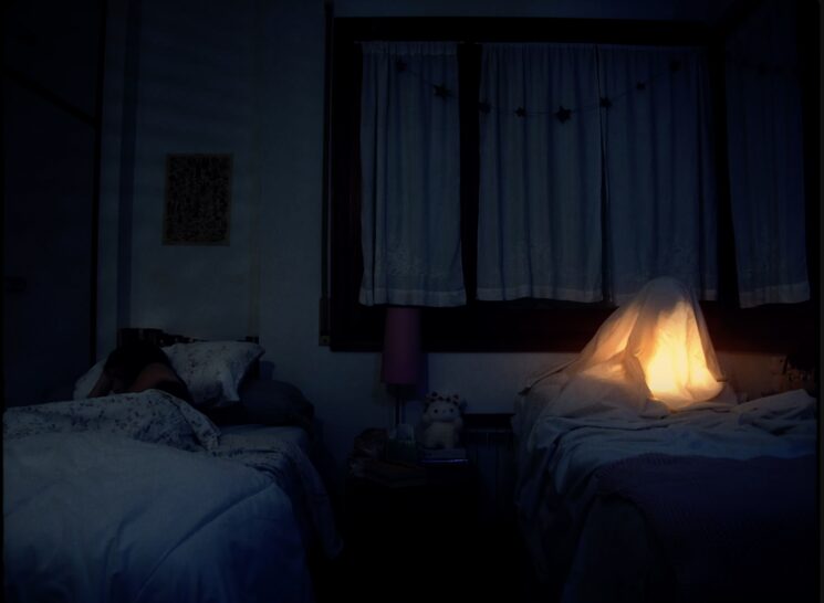 Quan ningú ens mira (2025)