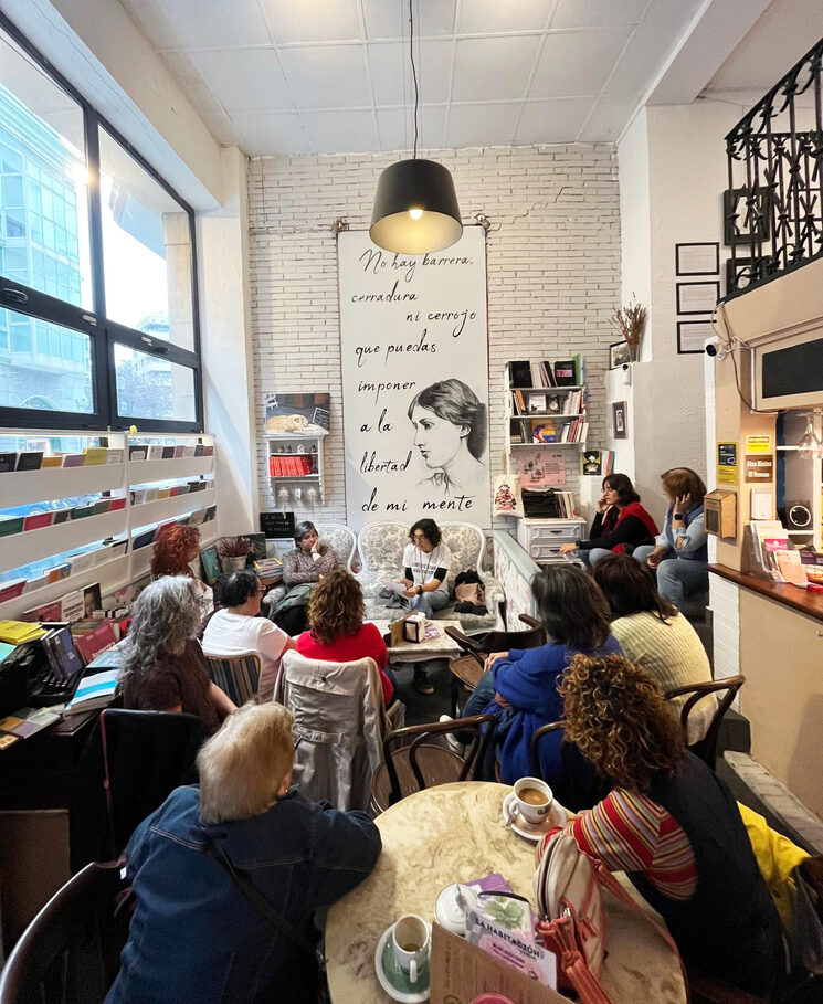 Presentación Mujer: real y diferente. La Tribu de Llanes en Gijón