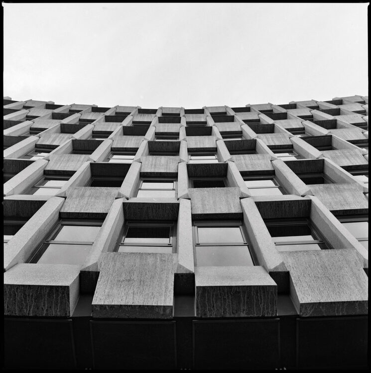 Edificio Marqués de Salamanca, 3, Madrid, España. (1974)