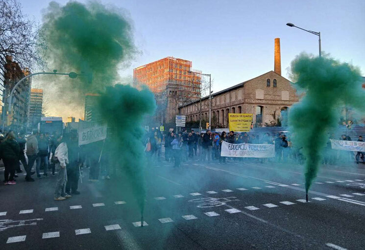 Manifestaciones de maestras y maestros en Cataluña