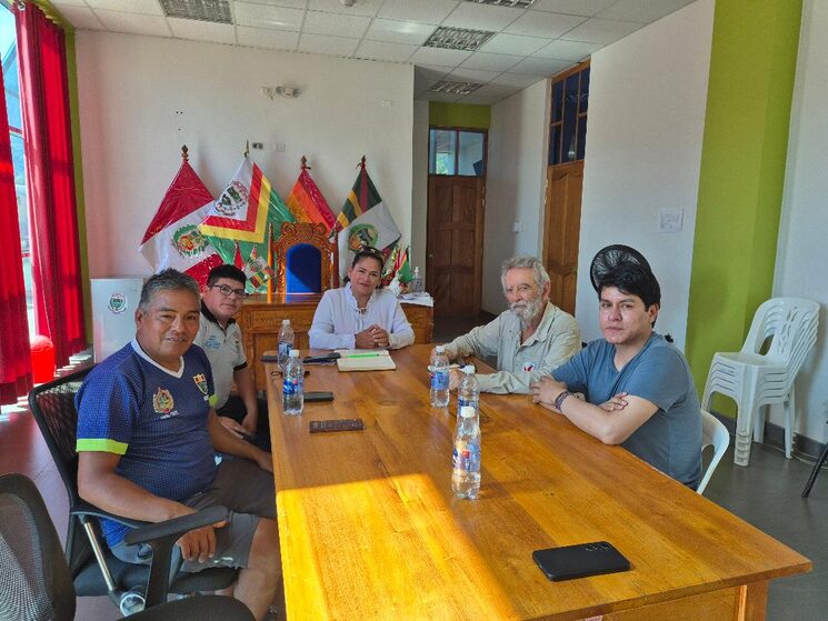 Reunión en la municipalidad de Villa Virgen
