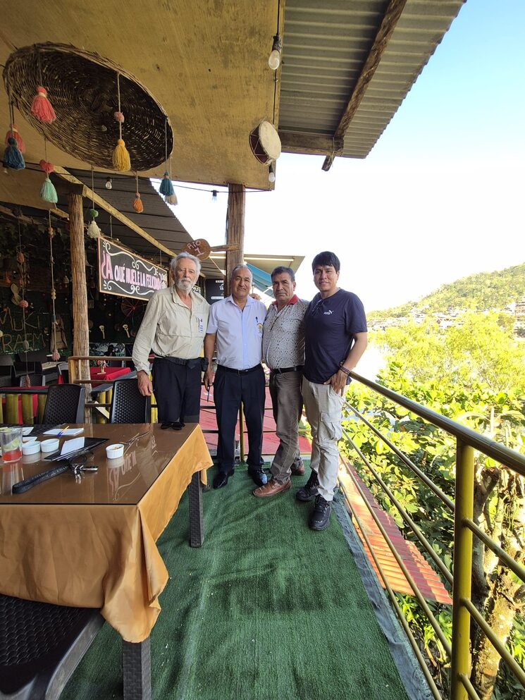 Con alcalde de Kimbiri y Nelson Palomino