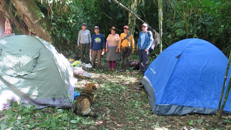 Grupo en campamento