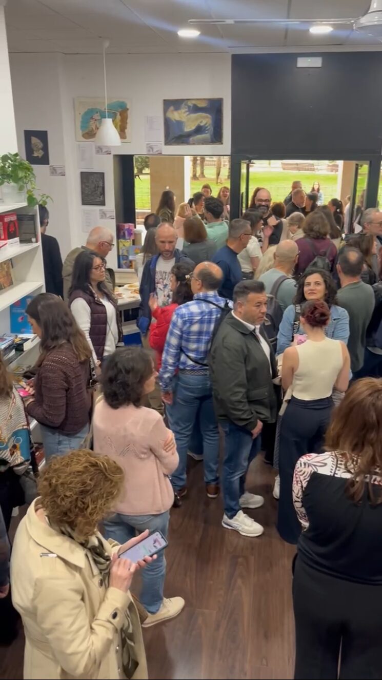 Imagen de inauguración exposición en Albacete