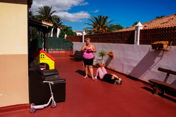 Hermana y sobrina del autor en Tenerife, Islas Canarias 2023