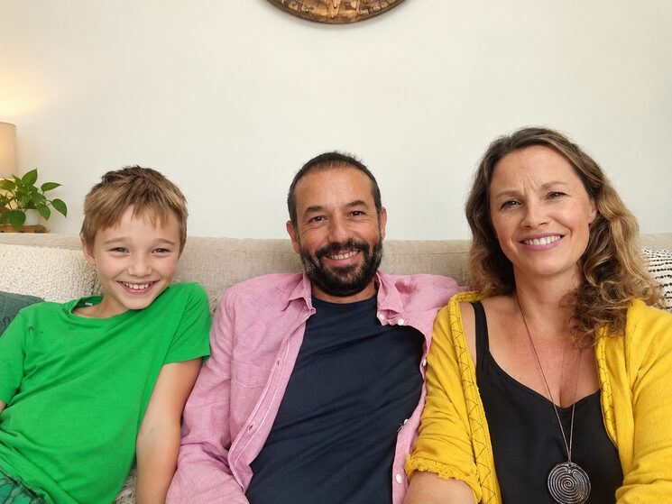 Lluís, Iona y Samba · La familia detrás de Ánimo