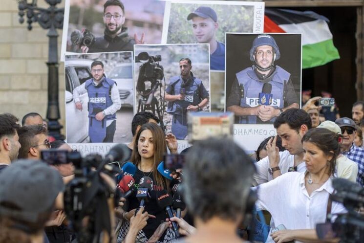 Lectura Manifiesto por los periodistas asesinados el 10 de agosto en Gaza